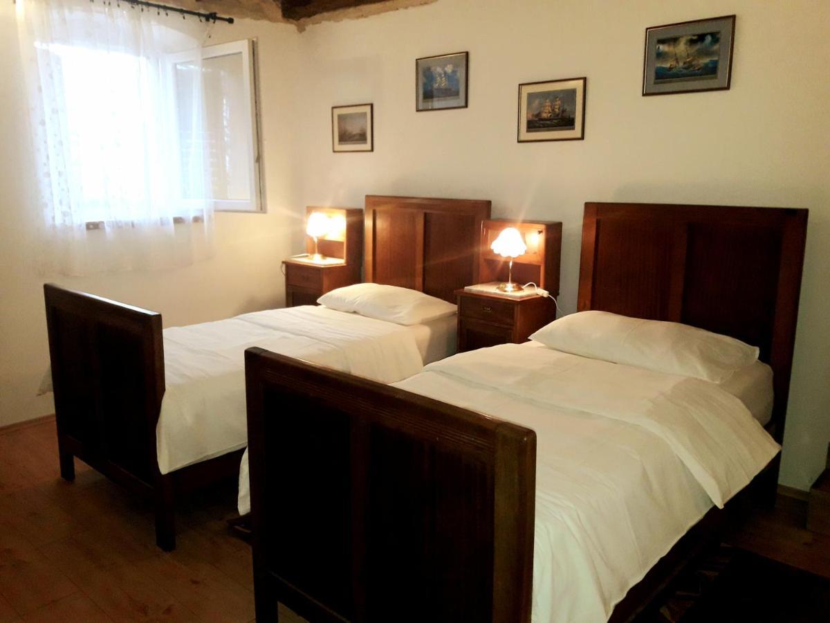 Vila Casa Istriana Nona Pina Kaštelir Exteriér fotografie