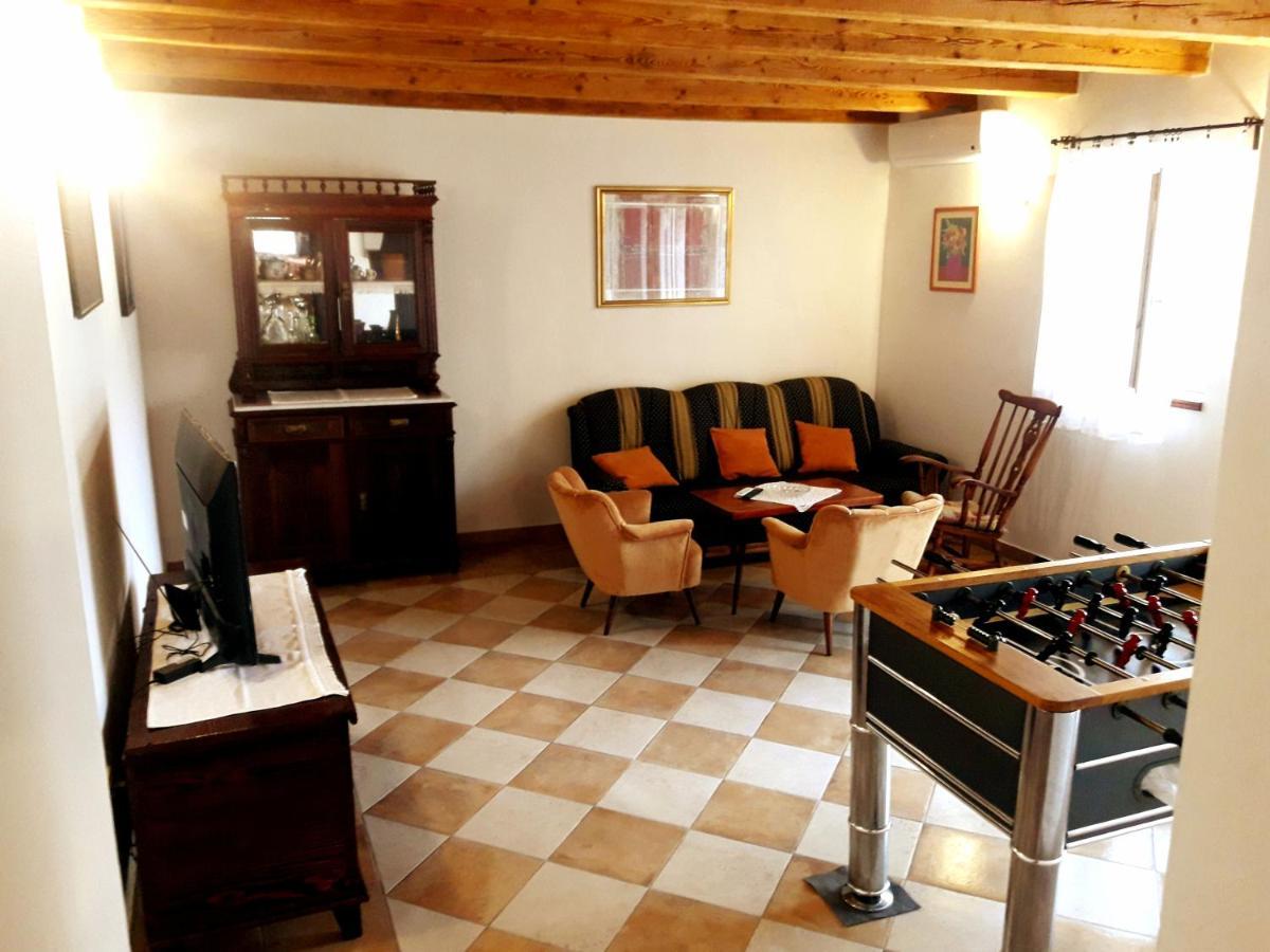 Vila Casa Istriana Nona Pina Kaštelir Exteriér fotografie