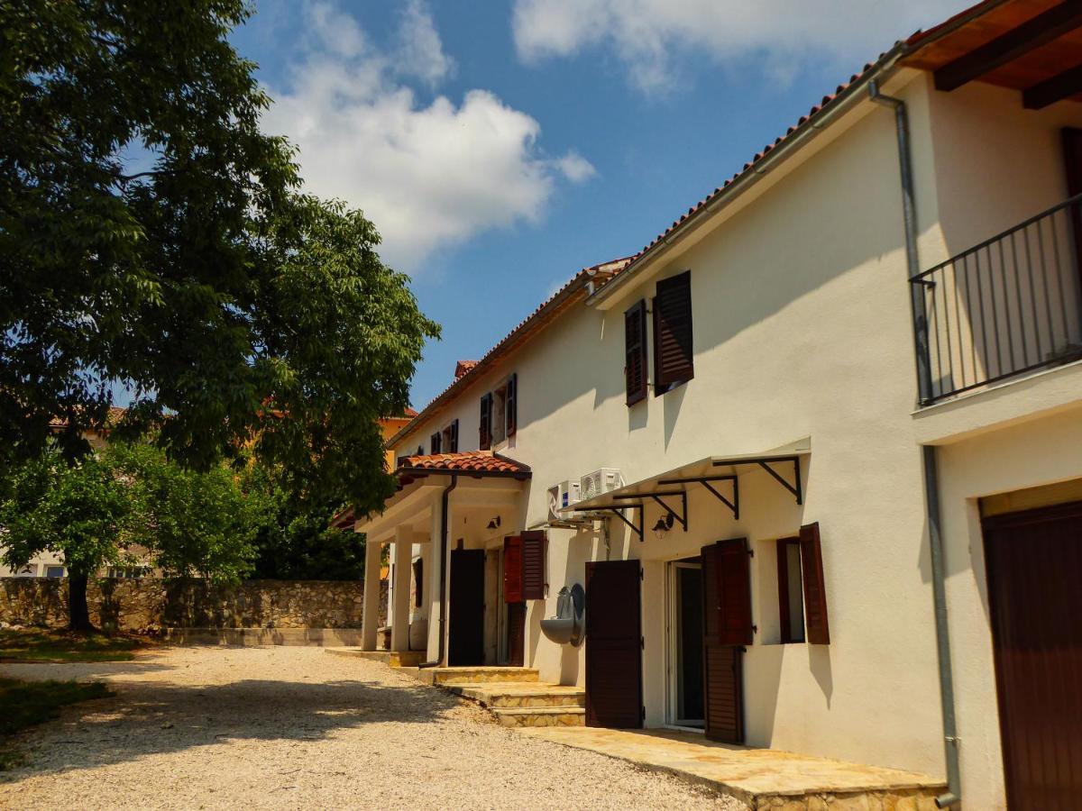 Vila Casa Istriana Nona Pina Kaštelir Exteriér fotografie