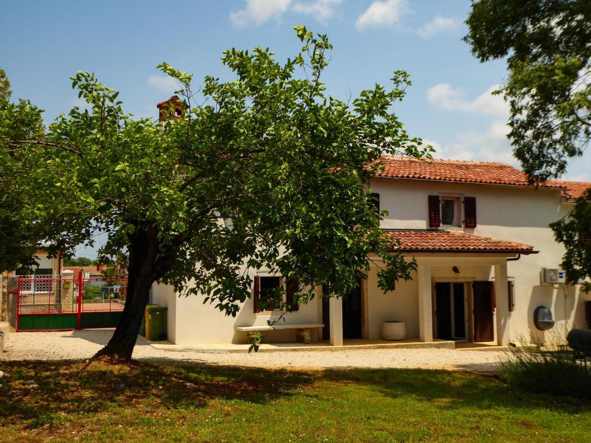 Vila Casa Istriana Nona Pina Kaštelir Exteriér fotografie