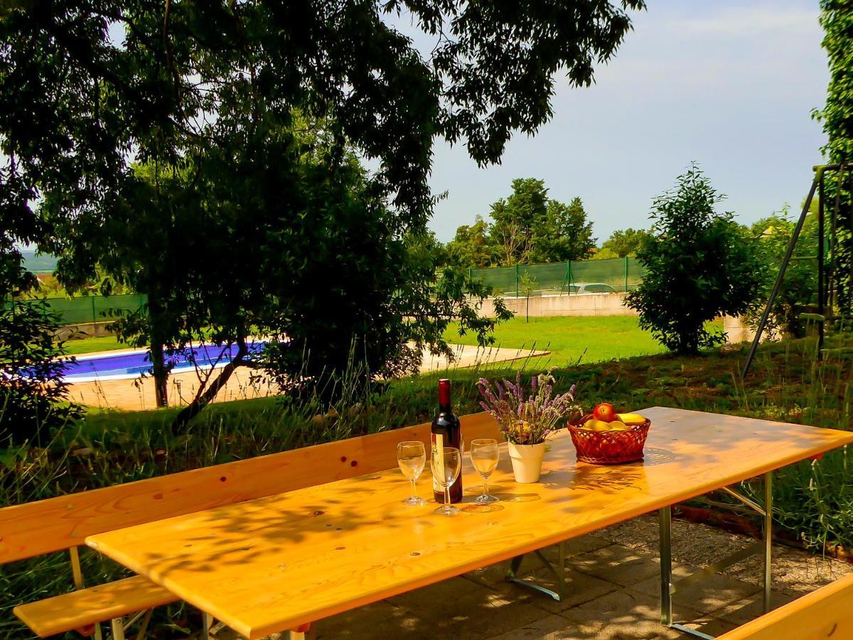 Vila Casa Istriana Nona Pina Kaštelir Exteriér fotografie