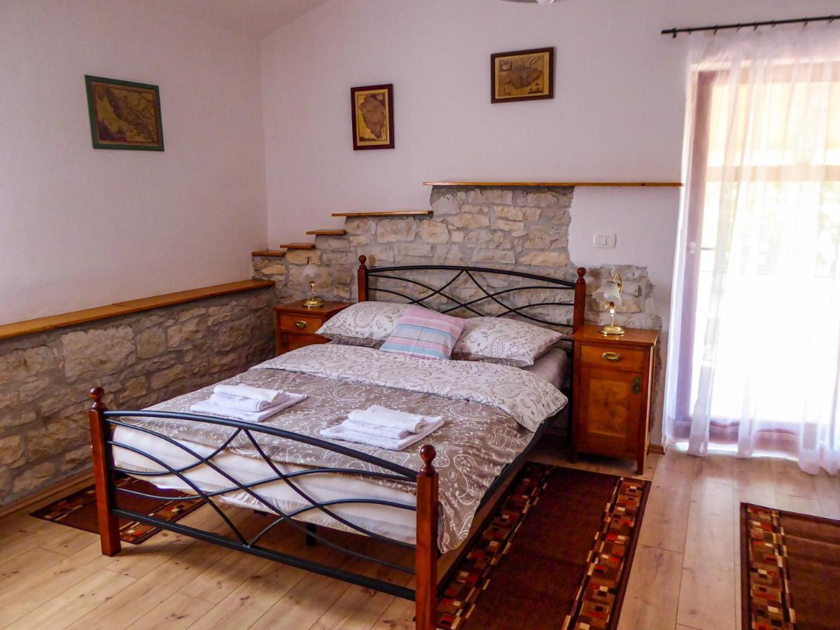 Vila Casa Istriana Nona Pina Kaštelir Exteriér fotografie