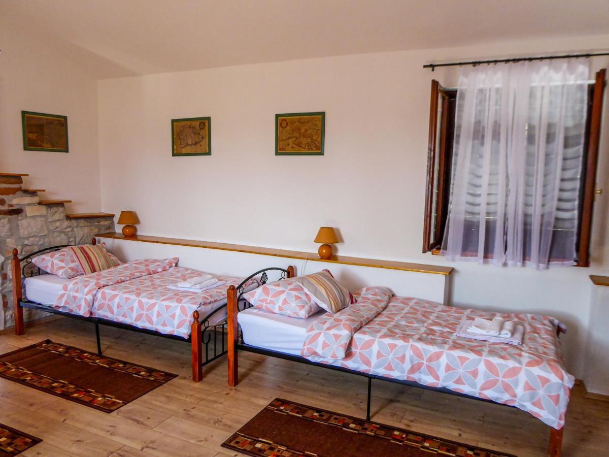Vila Casa Istriana Nona Pina Kaštelir Exteriér fotografie