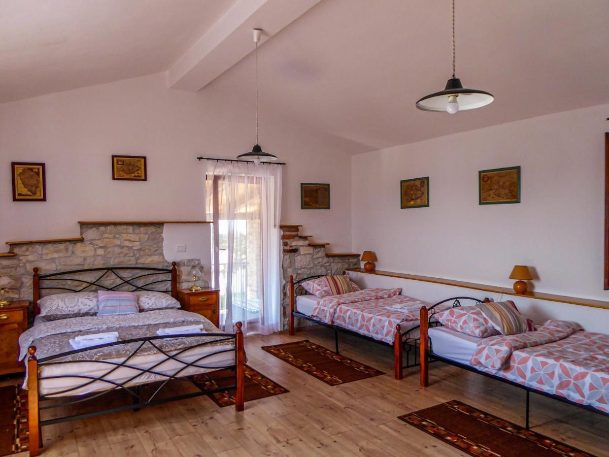 Vila Casa Istriana Nona Pina Kaštelir Exteriér fotografie